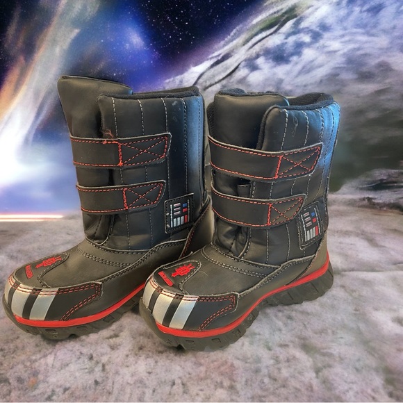 Boys Star Wars Darth Vader Boots - Picture 5 of 5